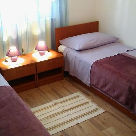 Veldic Apartments Тисно Екстериор снимка