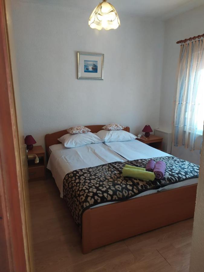 Veldic Apartments Тисно Екстериор снимка