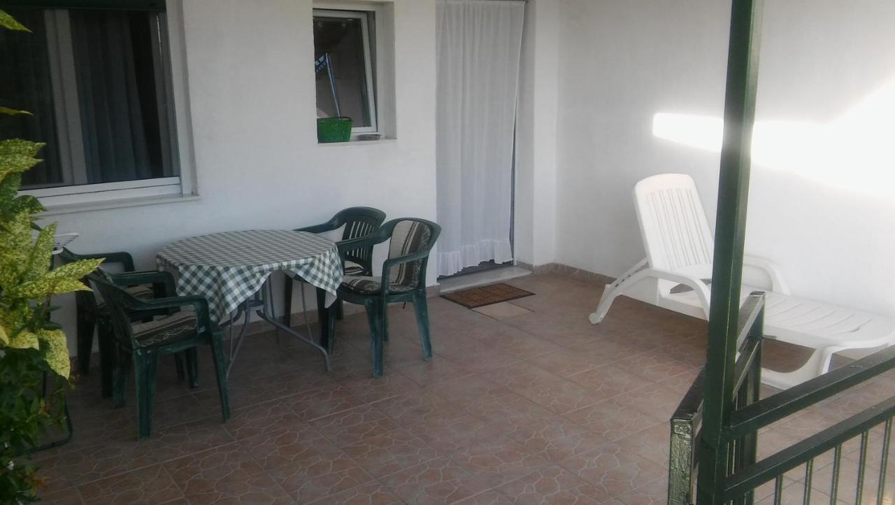 Veldic Apartments Тисно Екстериор снимка
