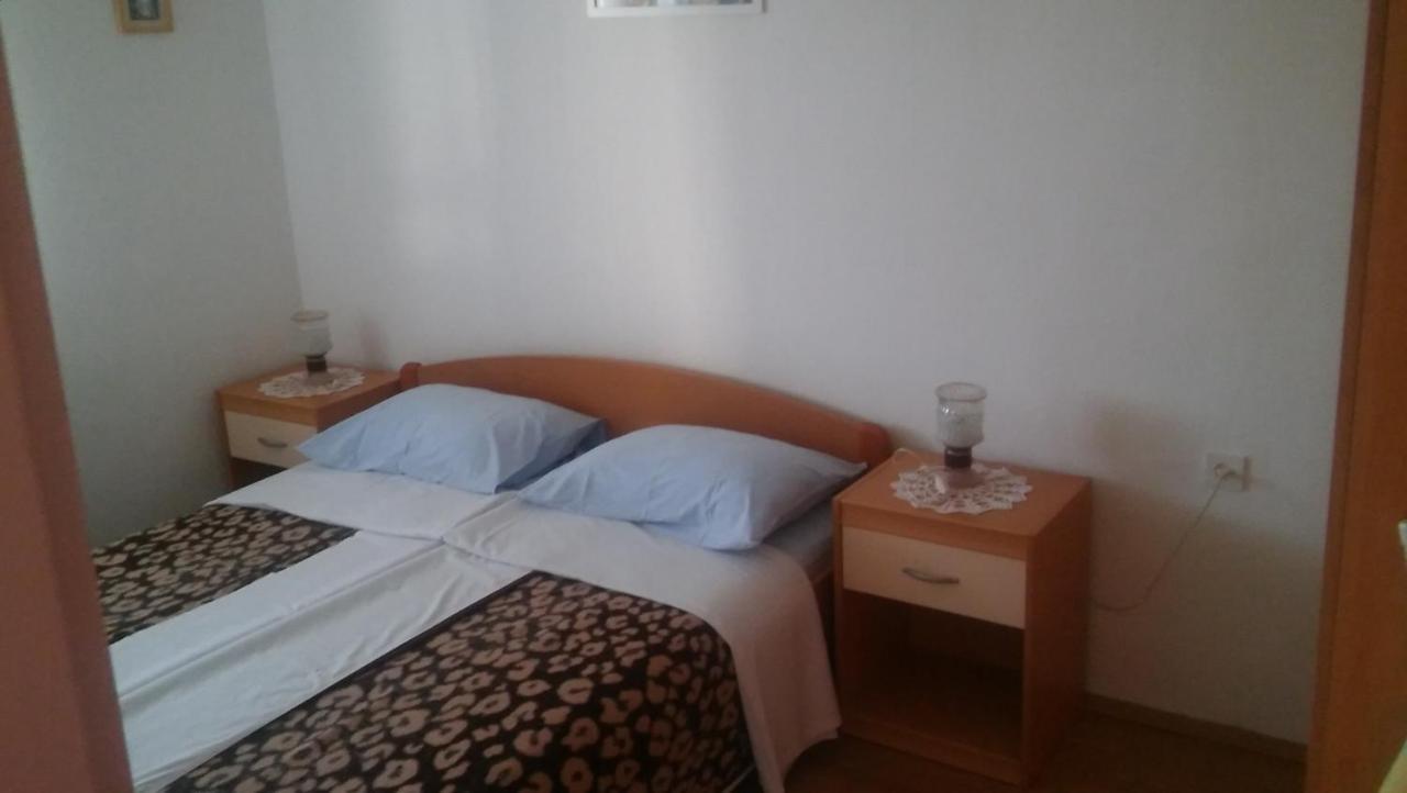 Veldic Apartments Тисно Екстериор снимка