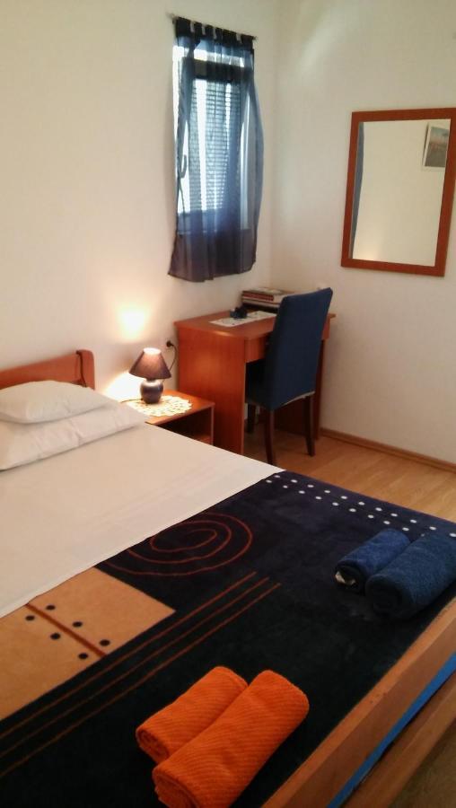 Veldic Apartments Тисно Екстериор снимка