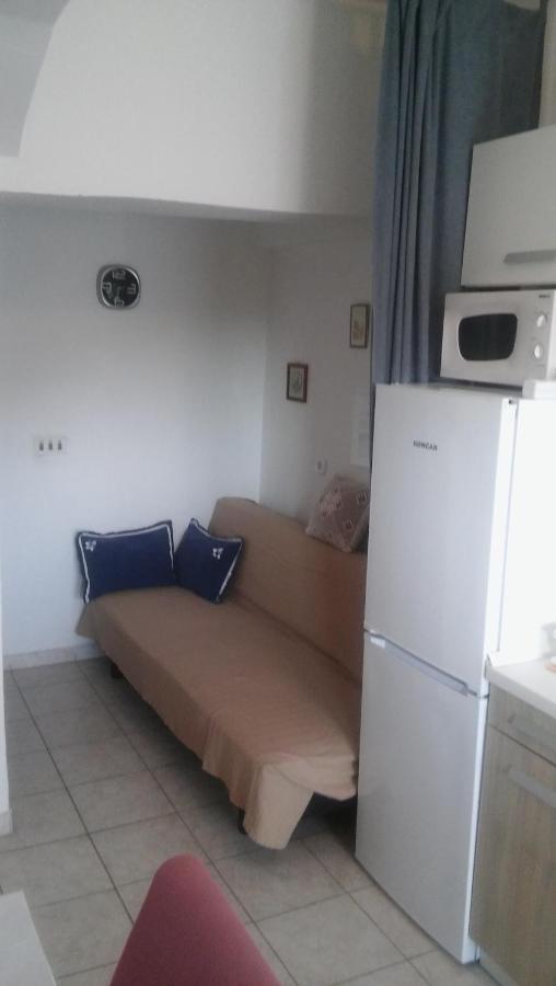 Veldic Apartments Тисно Екстериор снимка