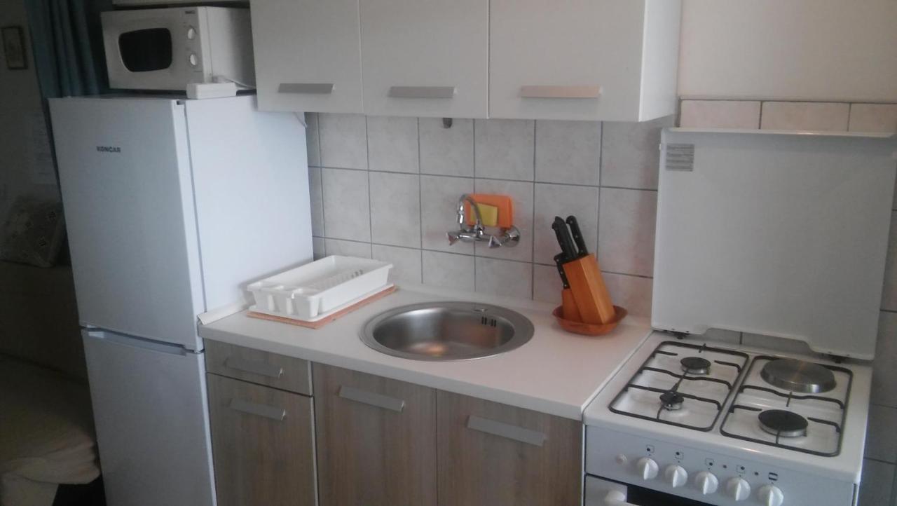 Veldic Apartments Тисно Екстериор снимка