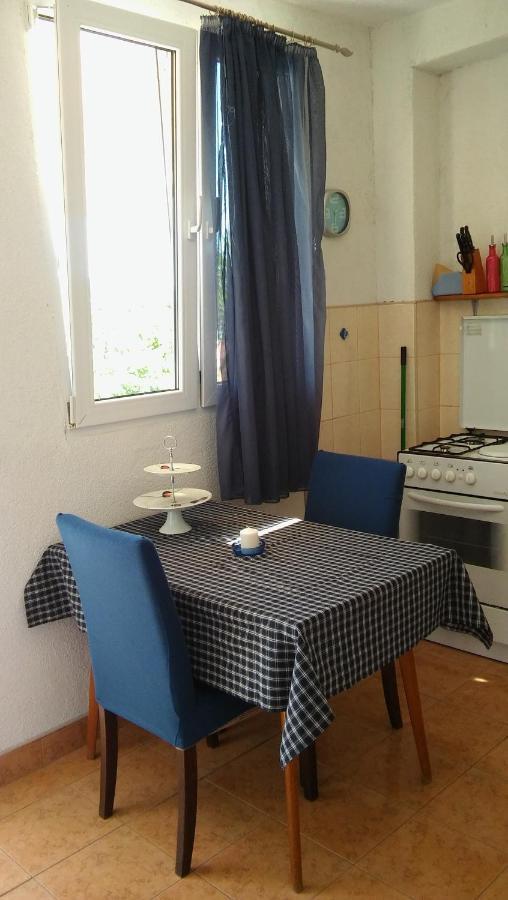 Veldic Apartments Тисно Екстериор снимка