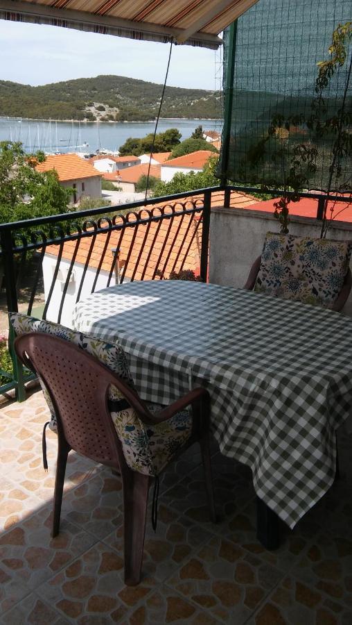 Veldic Apartments Тисно Екстериор снимка
