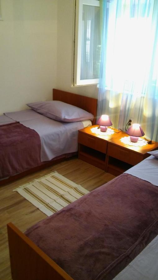 Veldic Apartments Тисно Екстериор снимка